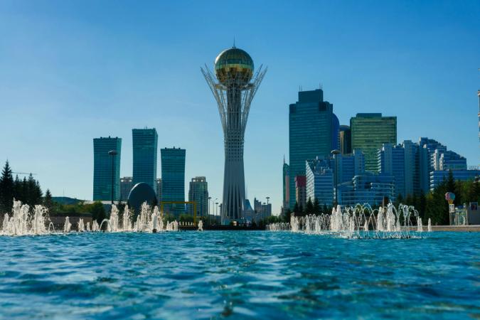 Kazakhstan AIFC Court Bars Coinbase, Five Others