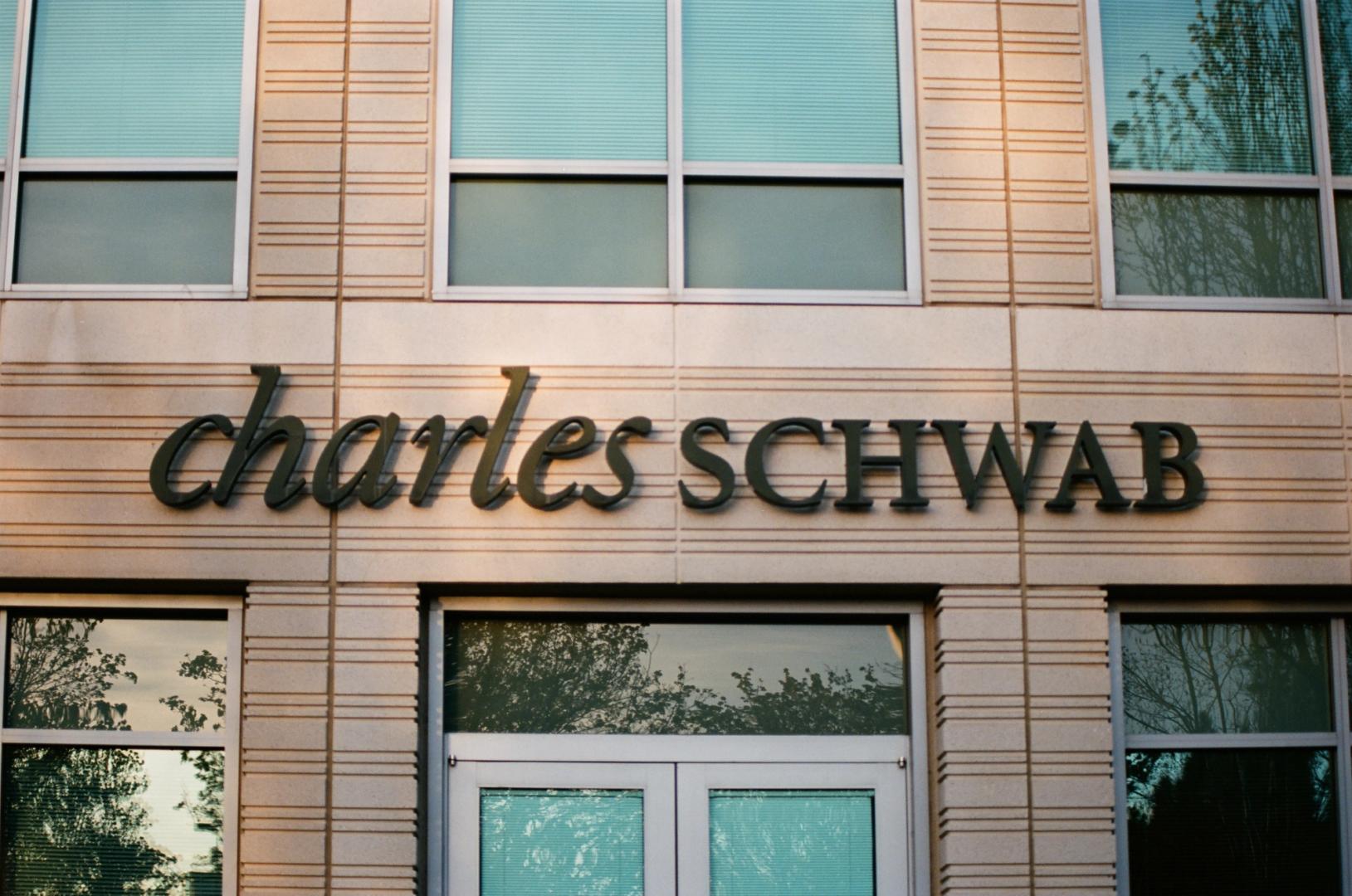 Schwab Enters Prediction Markets With S&P 500 Options
